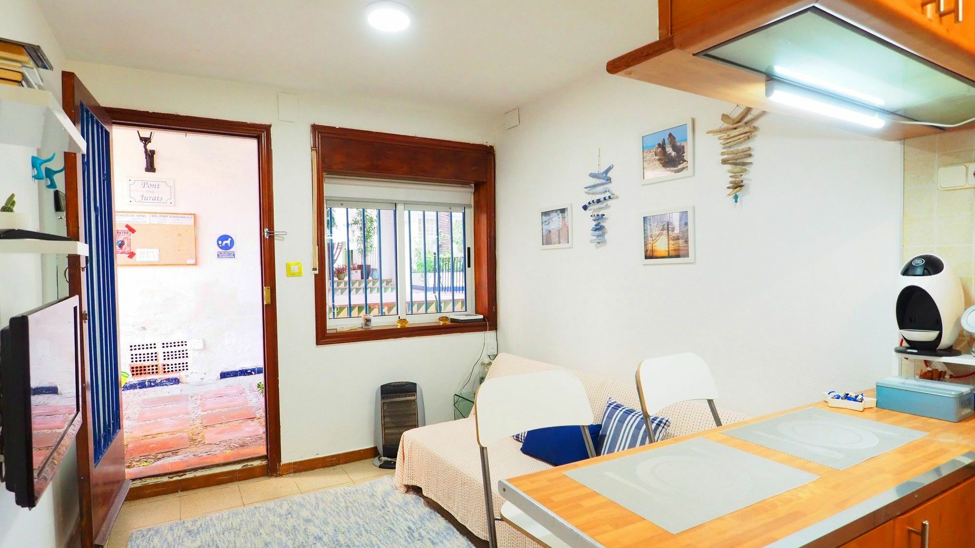 Calafat Apartment By Hello Apartments シッチェス エクステリア 写真